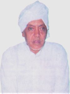 صور-شخصية-لعبدالرحمن-بعكر-225x300 حوار مع الأديب : عبدالرحمن طيب بعكر الحضرمي